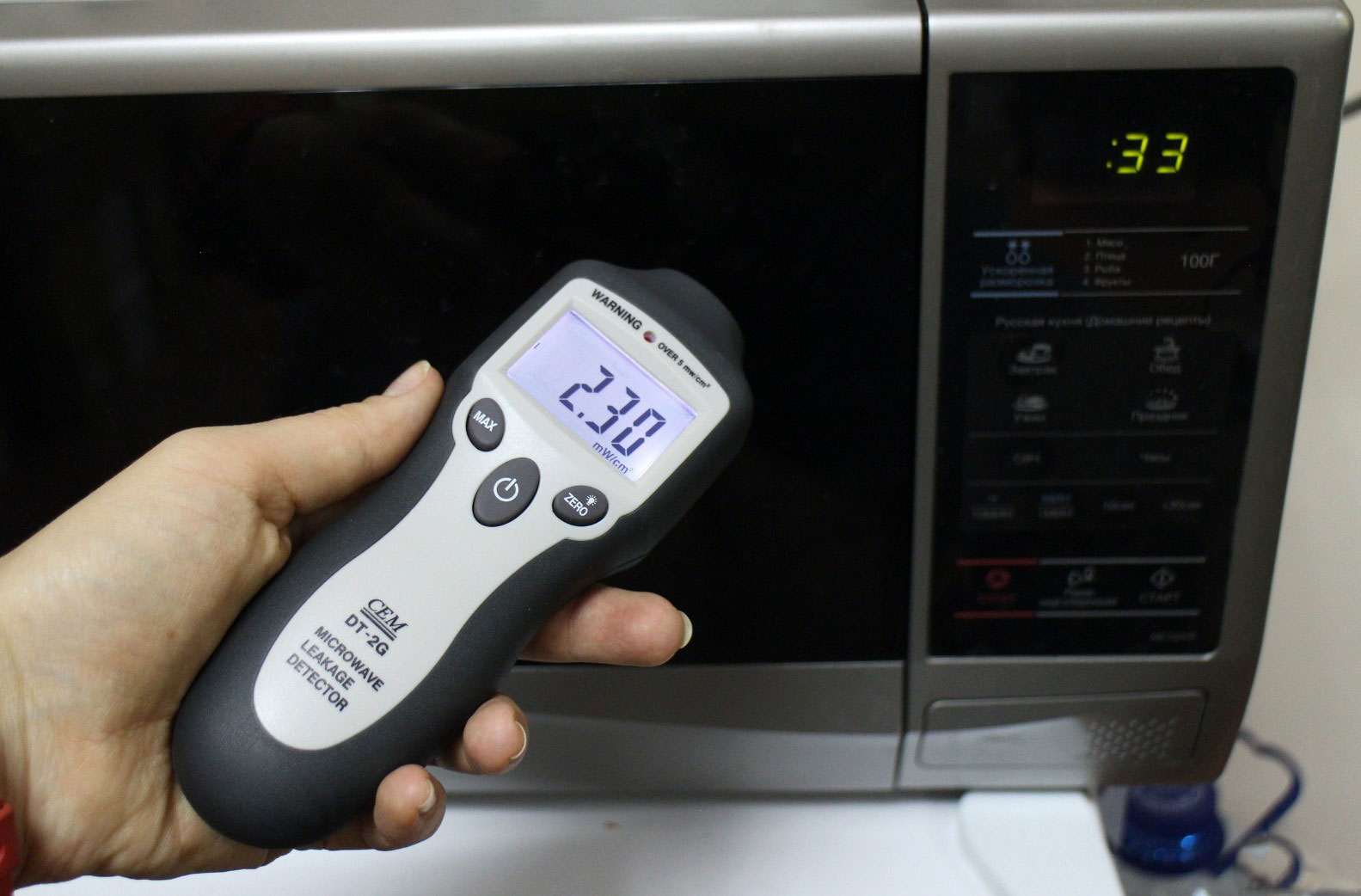 CEM DT-2G Microwave Leakage Tester Detector