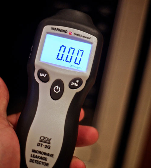 CEM_DT-2G_Microwave_Leakage_Tester_Detector